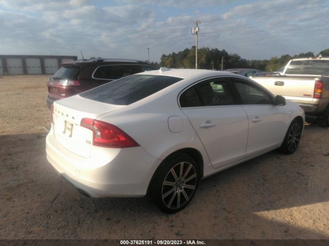 YV1612FS7E2275348 Volvo S60 T5