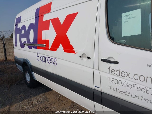 WD3PE8DE6E5895695 Mercedes-Benz Sprinter 2500 High Roof