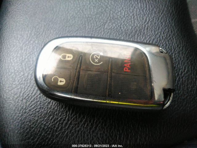3C4NJDBB4JT399816 Jeep Compass Altitude