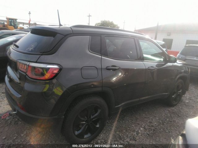 3C4NJDBB4JT399816 Jeep Compass Altitude
