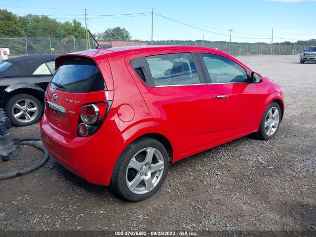 Chevrolet SONIC LTZ 2016 1G1JE6SB4G4159803 Image 4