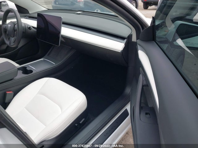 2022 Tesla 3, VIN: 5YJ3E1EB0NF238678