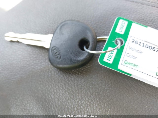 2011 KIA SPORTAGE LX VIN: KNDPBCA20B7090545