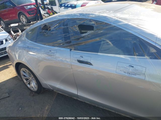 5YJSA1E2XJF270099 Tesla Model S 75d/100d/p100d