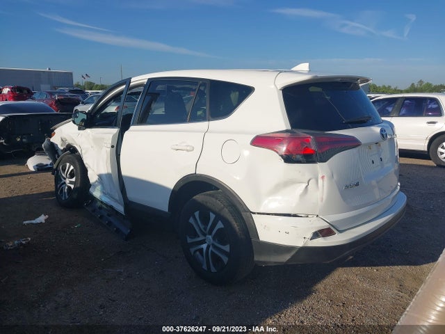 Toyota RAV4 LE 2018 JTMZFREV9JJ209263 Image 3