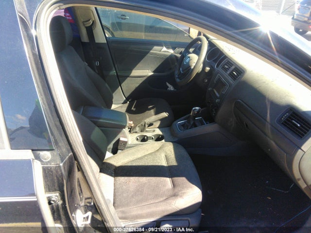 3VW267AJ4GM375143 Volkswagen Jetta Sedan 1.4t S