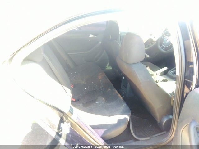 3VW267AJ4GM375143 Volkswagen Jetta Sedan 1.4t S