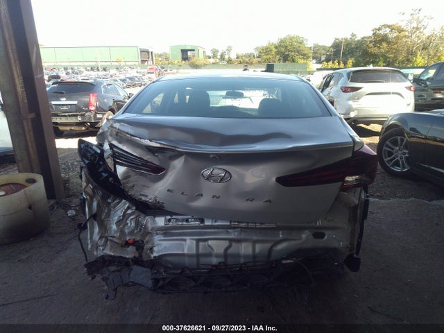 2019 HYUNDAI ELANTRA SE VIN: 5NPD74LF9KH472322