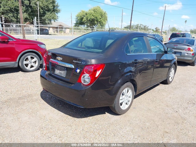 Chevrolet SONIC LT 2015 1G1JC5SH8F4143087 Image 4
