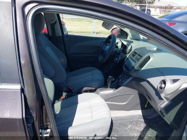 Chevrolet SONIC LT 2015 1G1JC5SH8F4143087 Image 5