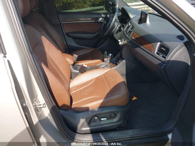 WA1EFCFS8GR021533 Audi Q3 Premium Plus