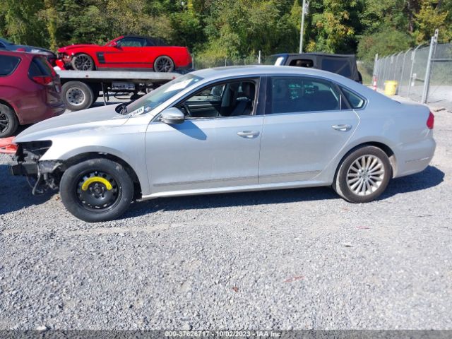 1VWBT7A31GC033449 Volkswagen Passat 1.8t Se