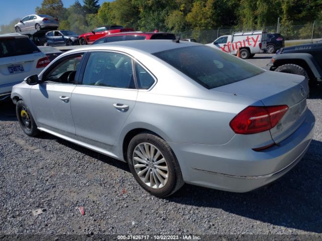 1VWBT7A31GC033449 Volkswagen Passat 1.8t Se