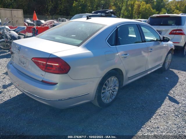 1VWBT7A31GC033449 Volkswagen Passat 1.8t Se