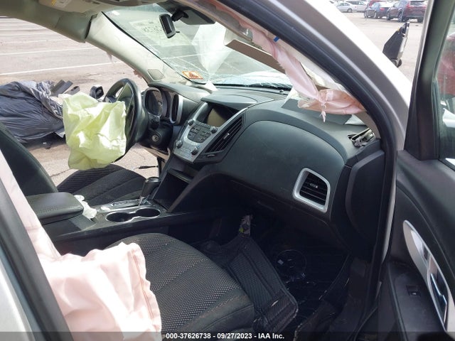 1GNFLFEK3GZ107877 Chevrolet EQUINOX LT