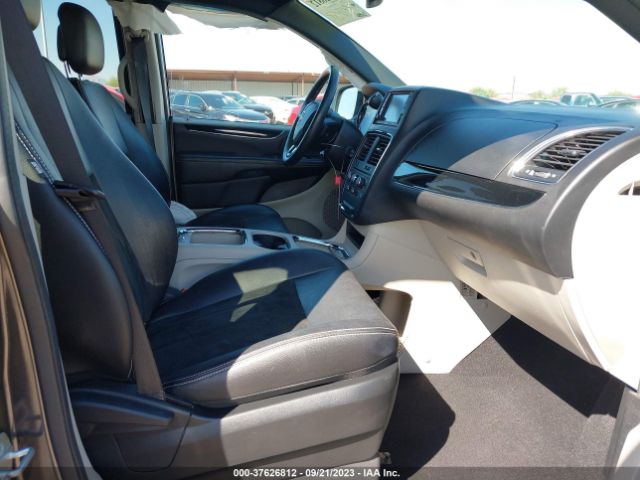 2C4RDGCG3KR618872 Dodge Grand Caravan Sxt