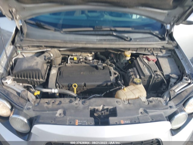 Chevrolet SONIC LT 2015 1G1JC5SH7F4108217 Image 10