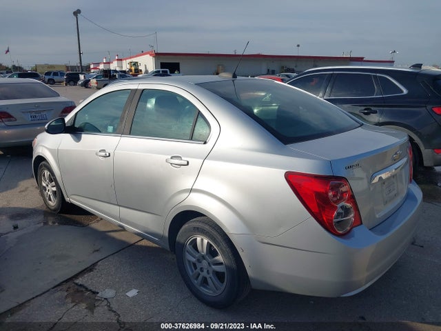 Chevrolet SONIC LT 2015 1G1JC5SH7F4108217 Image 3