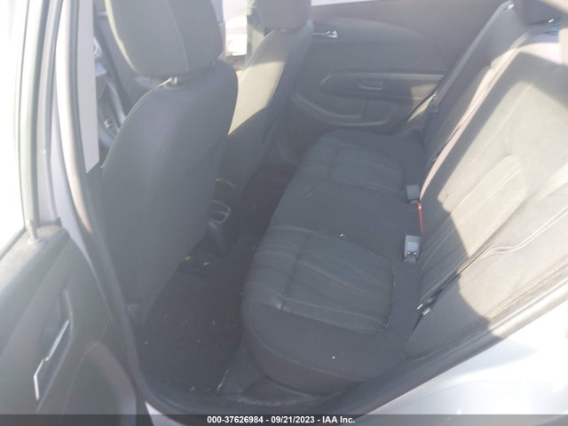 Chevrolet SONIC LT 2015 1G1JC5SH7F4108217 Image 8