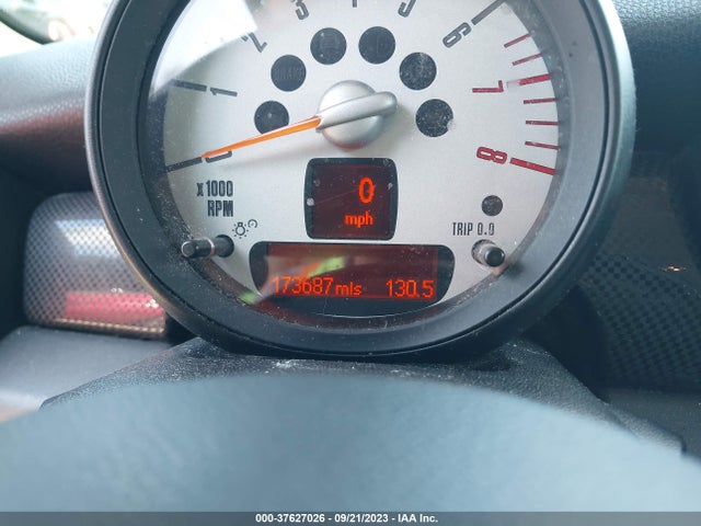 2011 MINI COOPER HARDTOP WMWSV3C52BTY23448 Photo 6