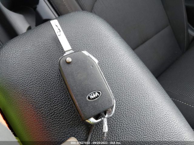 3KPF24AD3ME323517 KIA Forte Lxs