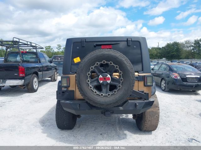 1C4BJWDG3FL638850 Jeep Wrangler Unlimited Sport