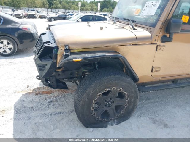 1C4BJWDG3FL638850 Jeep Wrangler Unlimited Sport