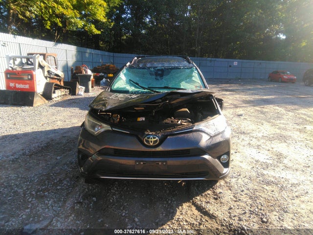 2018 TOYOTA RAV4 XLE/ADVENTURE VIN: JTMRFREV9JJ723615