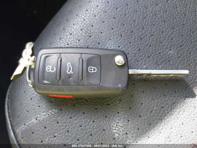 3VWB67AJ1HM319243 Volkswagen Jetta 1.4t Se