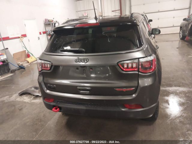 3C4NJDDB6JT401529 Jeep Compass Trailhawk
