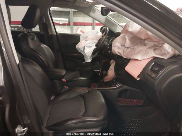 3C4NJDDB6JT401529 Jeep Compass Trailhawk