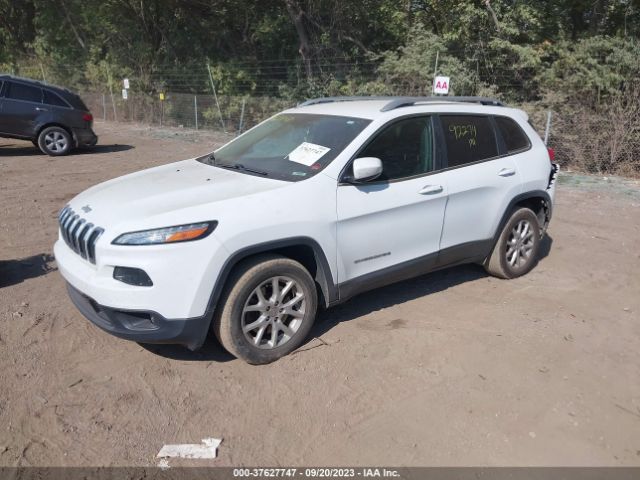 1C4PJLCB8GW355841 Jeep Cherokee Latitude