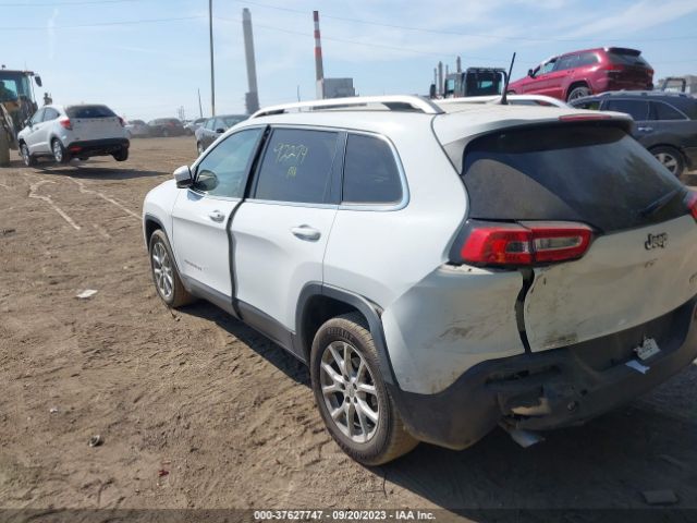 1C4PJLCB8GW355841 Jeep Cherokee Latitude
