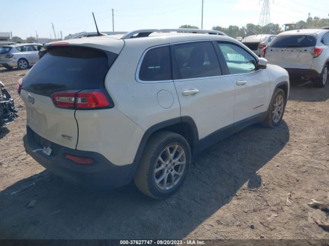1C4PJLCB8GW355841 Jeep Cherokee Latitude