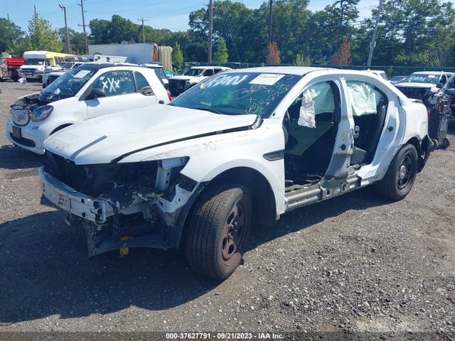 Ford SEDAN POLICE INTERCEPTOR 2015 1FAHP2MK4FG157297 Image 2