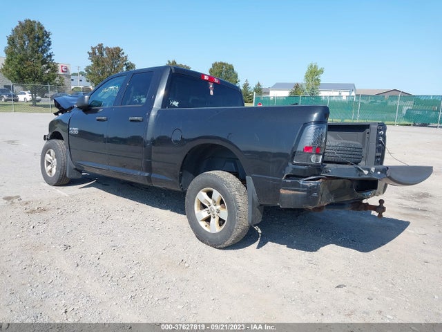 2017 RAM 1500 1C6RR7FG8HS862397 Photo 2