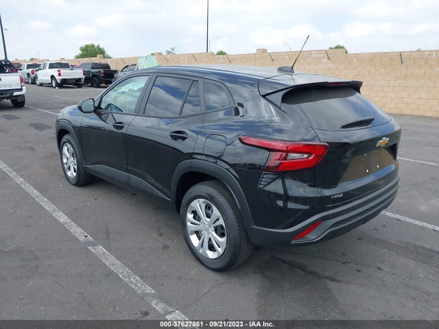 Chevrolet TRAX LS 2024 KL77LFE29RC047748 Image 3