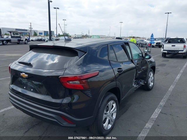 Chevrolet TRAX LS 2024 KL77LFE29RC047748 Image 4