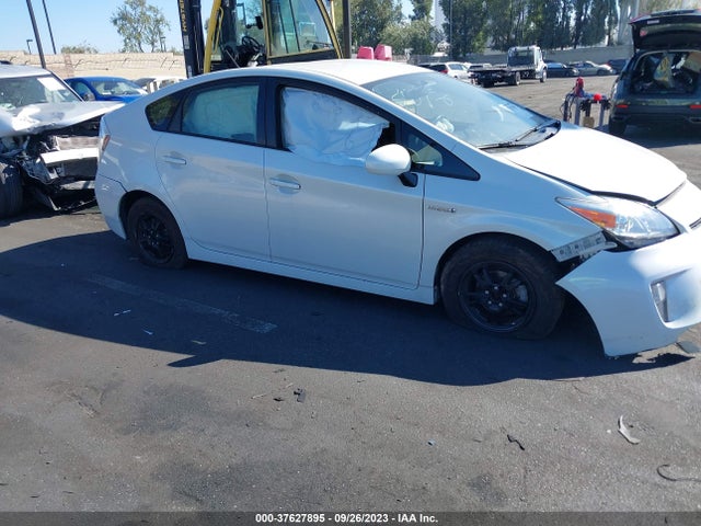 Toyota Prius Four 2015 JTDKN3DU1F0474685 Image 5