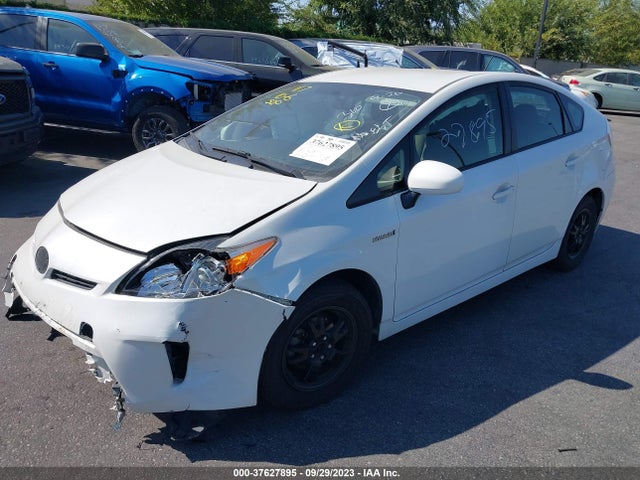 Toyota Prius Four 2015 JTDKN3DU1F0474685 Image 2