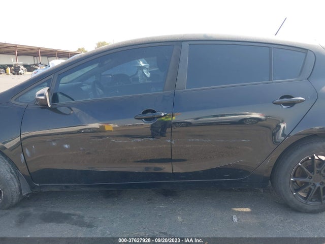 KIA Forte 5-door Lx 2016 KNAFK5A82G5630599 Image 7