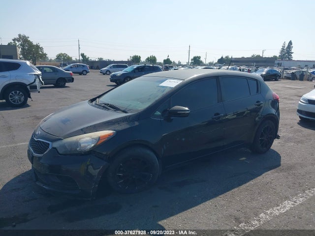 KIA Forte 5-door Lx 2016 KNAFK5A82G5630599 Image 2