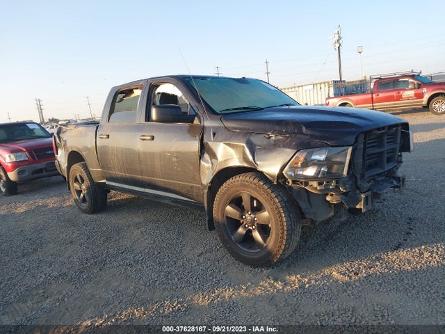 RAM 1500 Express 2018 3C6RR7KT9JG118551 zdjęcie główne