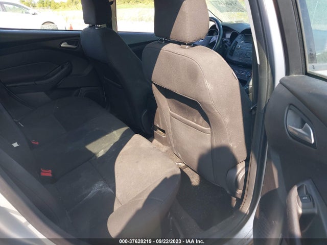 1FADP3K27GL333355 Ford FOCUS SE