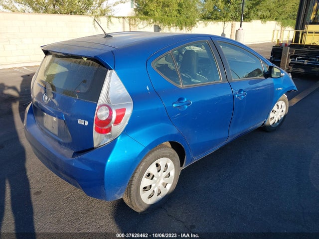 Toyota Prius C One/three/two/four 2014 JTDKDTB39E1562955 Image 4