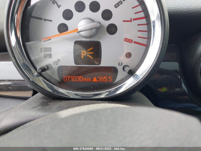 2009 MINI COOPER CLUBMAN WMWML33529TX36027 Photo 6