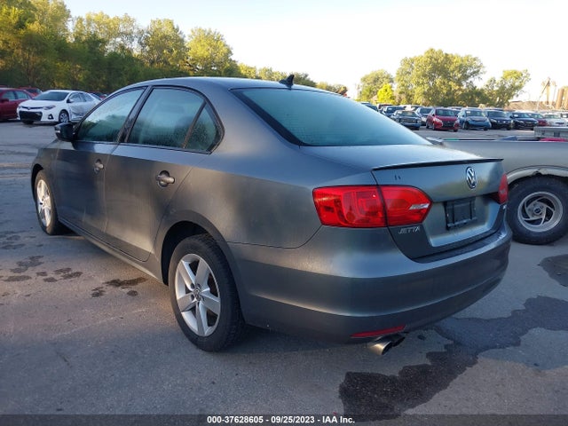 2011 VOLKSWAGEN JETTA SEDAN TDI VIN: 3VWLL7AJXBM096415