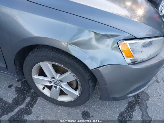 2011 VOLKSWAGEN JETTA SEDAN TDI VIN: 3VWLL7AJXBM096415
