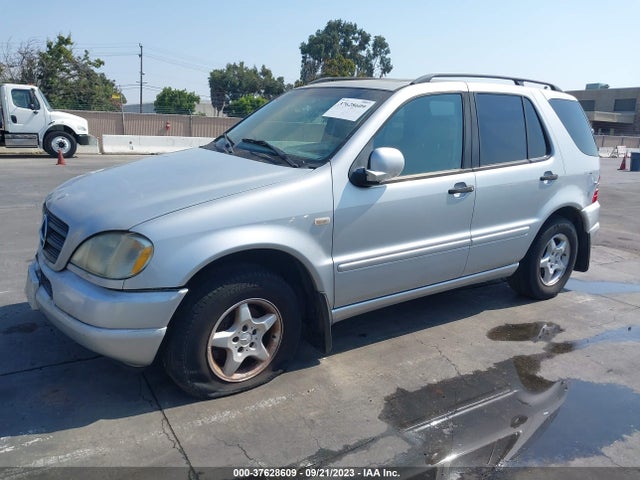 2000 MERCEDES-BENZ M-CLASS VIN: 4JGAB54EXYA168134