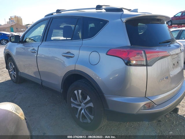 Toyota RAV4 LE 2018 JTMBFREV8JJ194269 Image 9